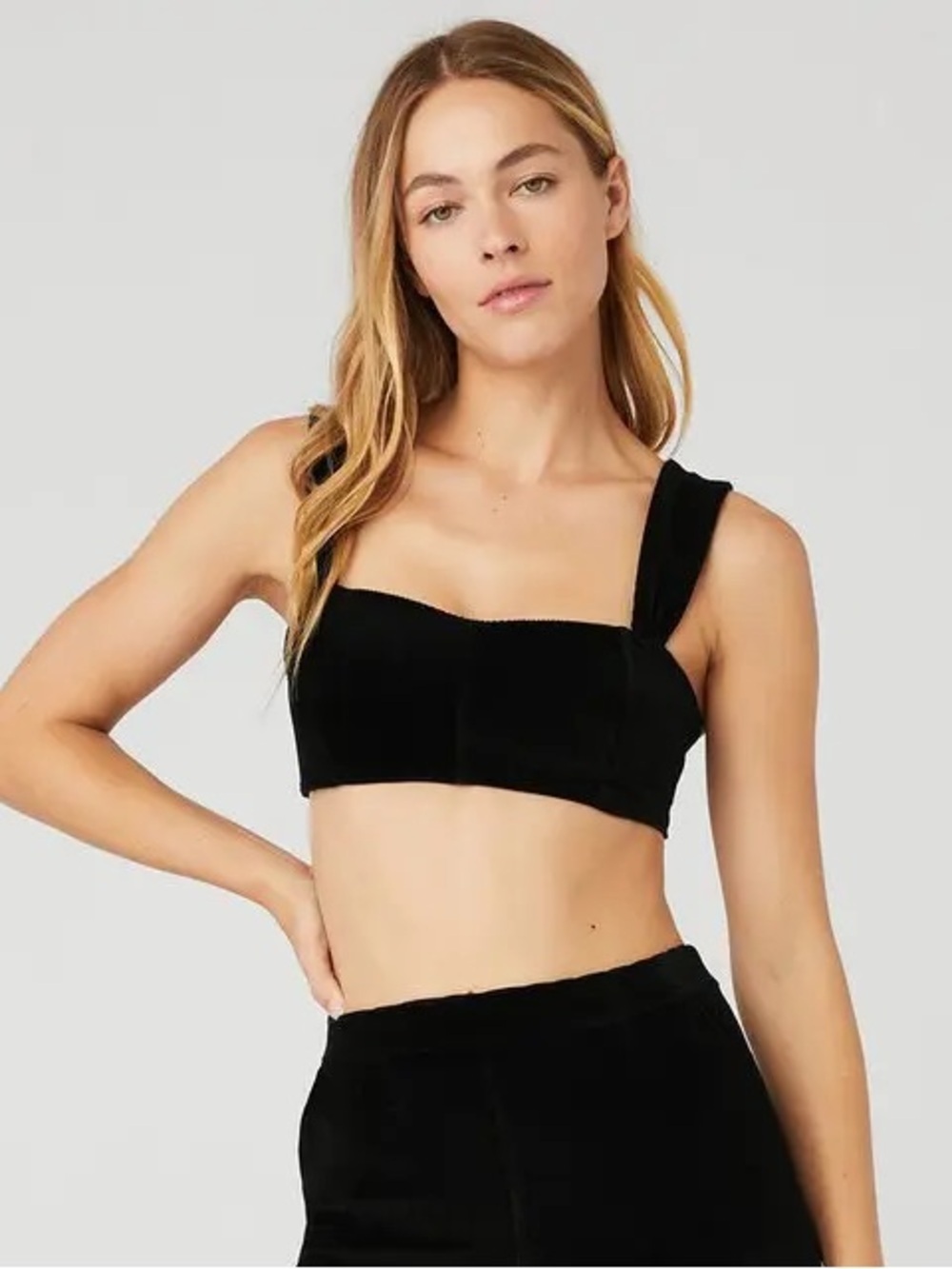 ALO Yoga Micro Corduroy Winter Break Bra in Black - XS